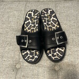 Baretraps Women’s Pacey Platform Slide Sandal